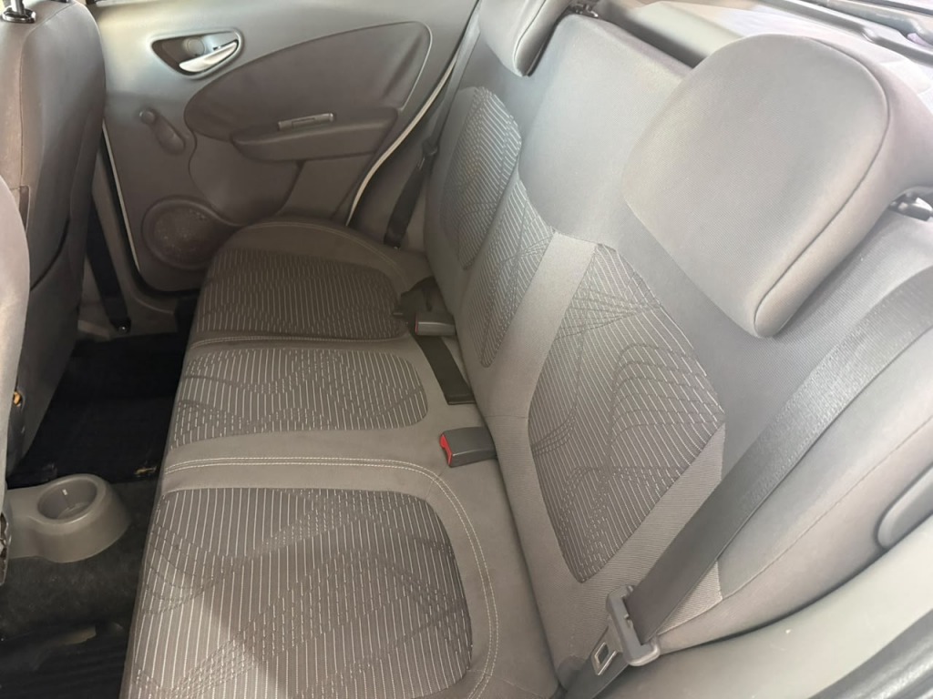 Fiat Palio Attractive 1.0 Evo Fire Flex 8V 5P - foto 12