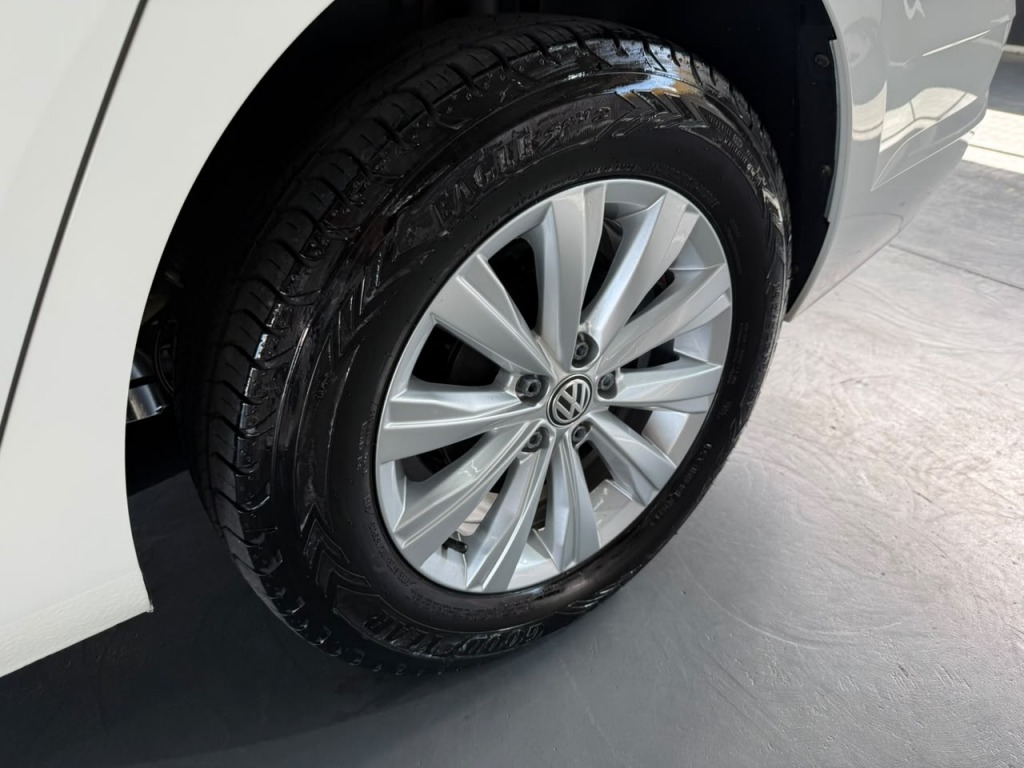 Volkswagen Virtus 1.6 MSI Flex - foto 9