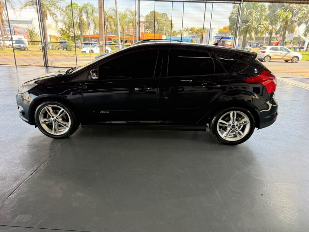 Ford Focus Hatch Se 2.0 16V Powershift - foto 8