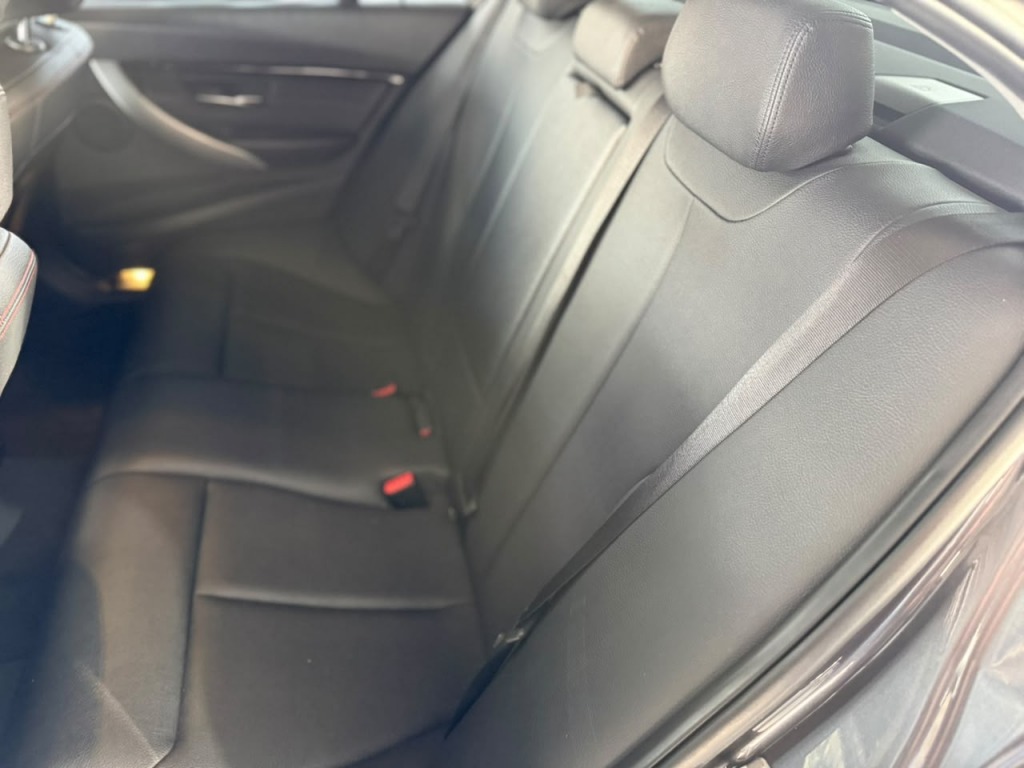 BMW 320i 2.0 Automático - foto 13
