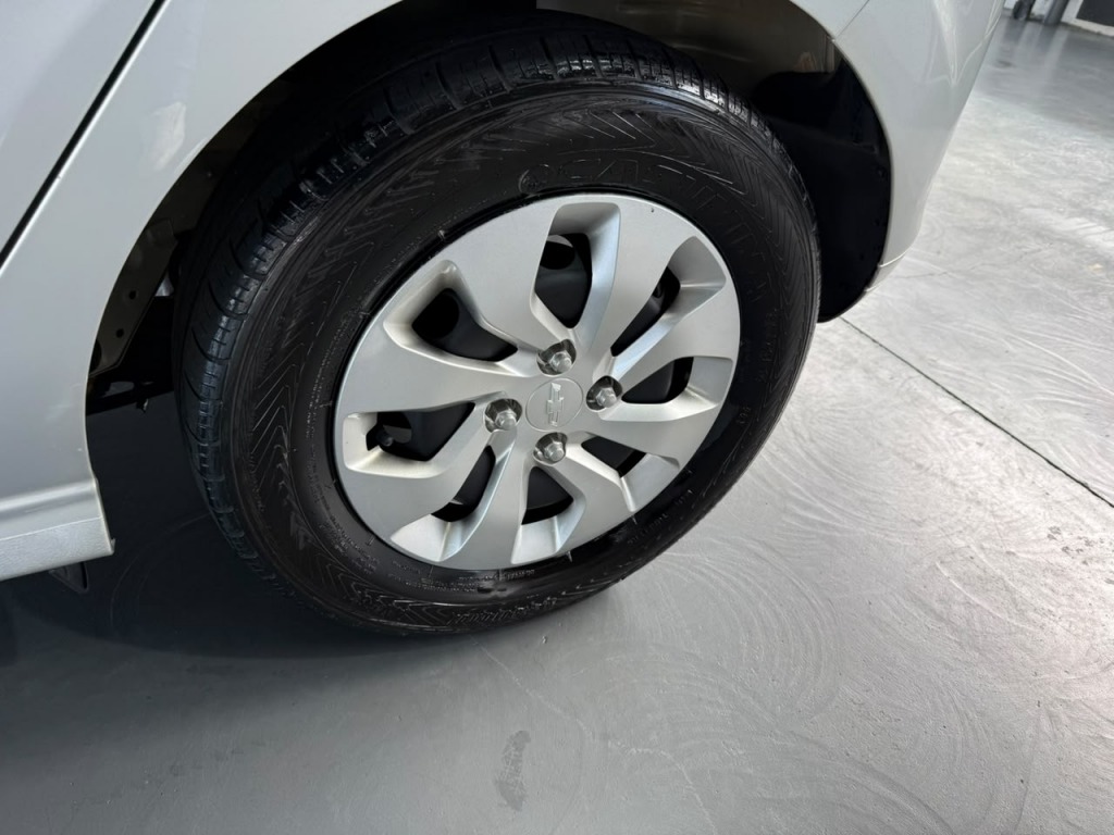 Chevrolet Onix 1.0 Flex - foto 10