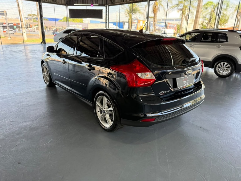 Ford Focus Hatch Se 2.0 16V Powershift - foto 10