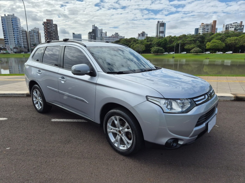 Mitsubishi Outlander 2.0 16V CVT - foto 2