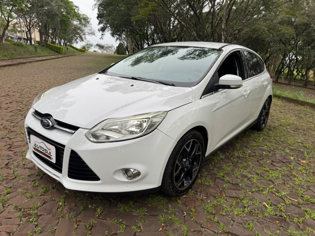 Ford Focus Hatch 2010 à venda